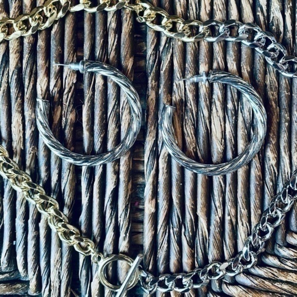 ✨💛 Silver Tone Twist Hoops ✨💛✨ - Picture 3 of 5